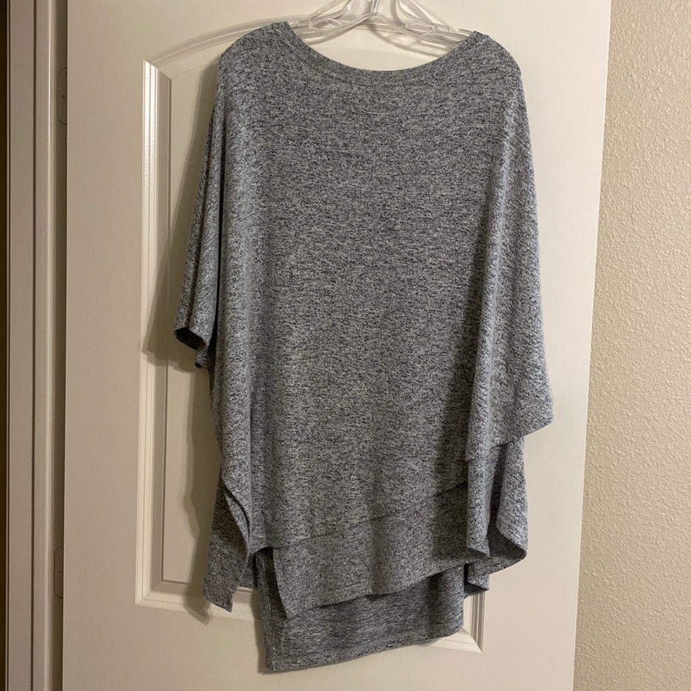 Illuminative gray poncho L/XL